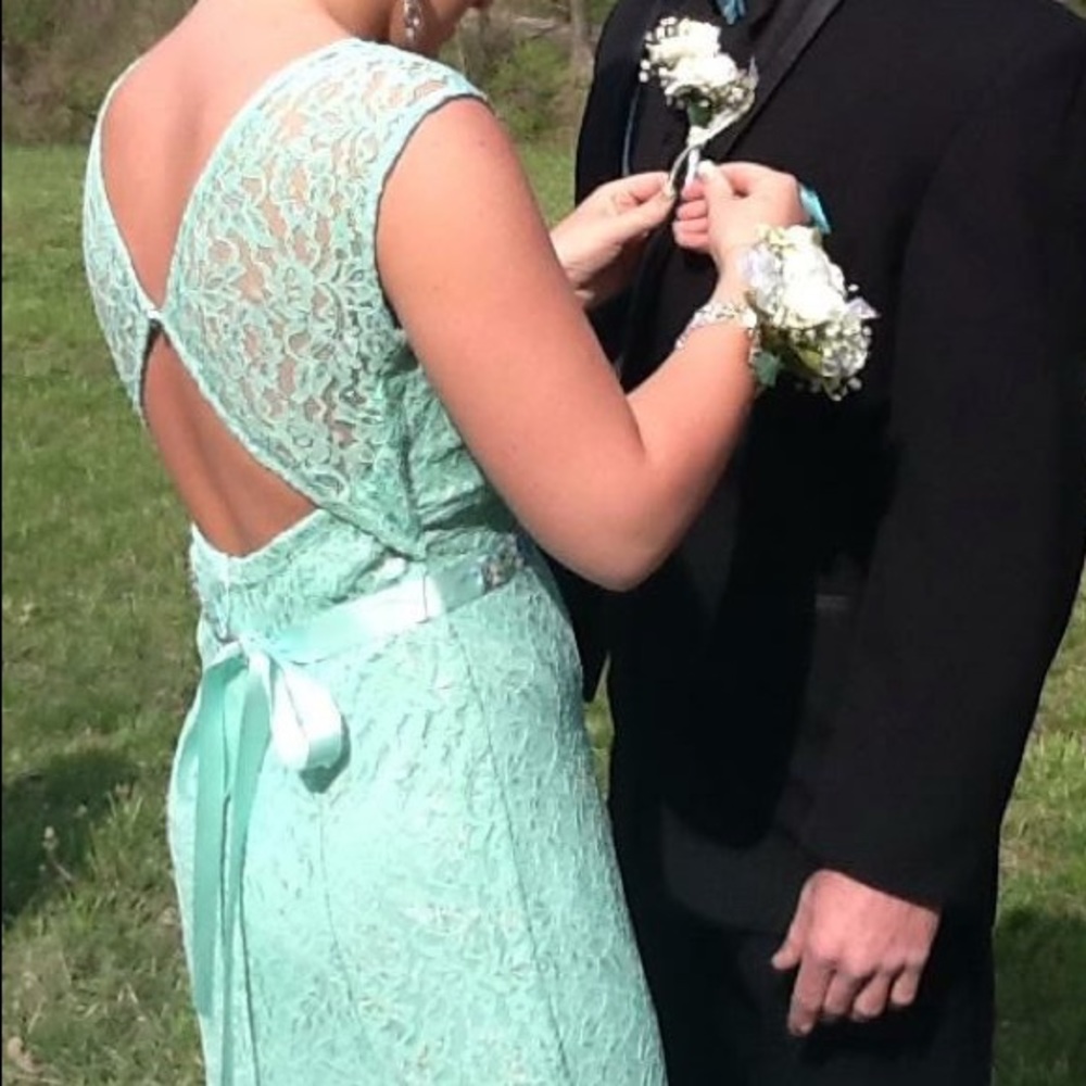 Dillard's Prom Dress - Picture 3 of 4